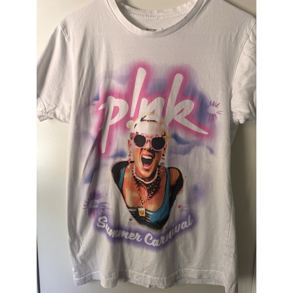 Pink Summer Carnival‎ Tour 2023 Concert T-Shirt Adult Size Small White